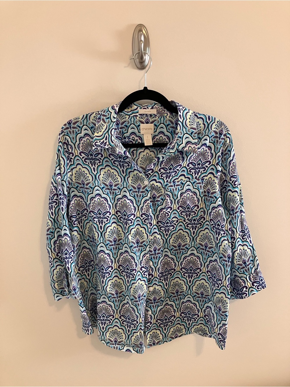 Chico's No-Iron 100% Linen Shirt in Blue/Purple/Green Paisley Size 1